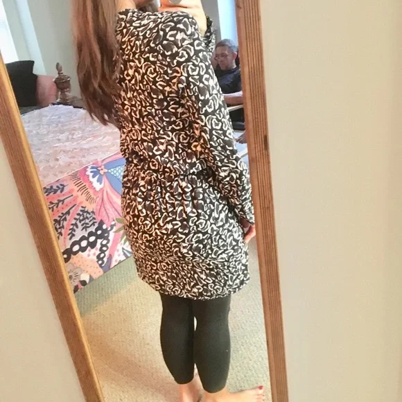 SAM EDELMAN ANIMAL PRINT LONG SLEEVE DRESS - Picture 7 of 8